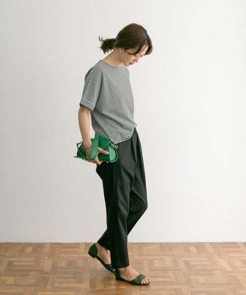 URBAN RESEARCH DOORS(アーバンリサーチドアーズ)の「リネン混テーパードイージーパンツ(その他パンツ・レディース・ベージュ/カーキ/ブラック・SMALL/MEDIUM)」の14枚目の写真