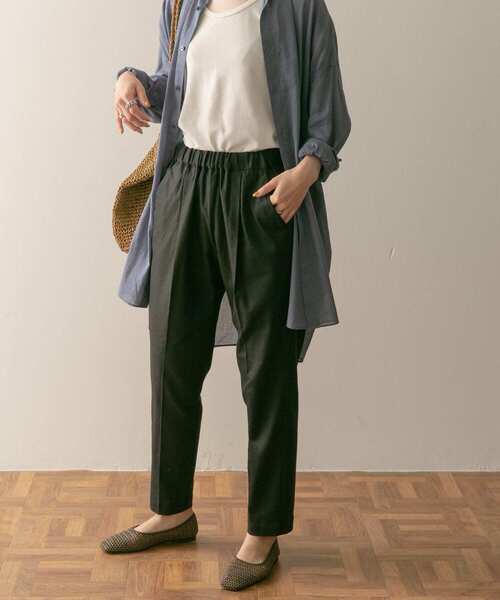 URBAN RESEARCH DOORS(アーバンリサーチドアーズ)の「リネン混テーパードイージーパンツ(その他パンツ・レディース・ベージュ/カーキ/ブラック・SMALL/MEDIUM)」の10枚目の写真