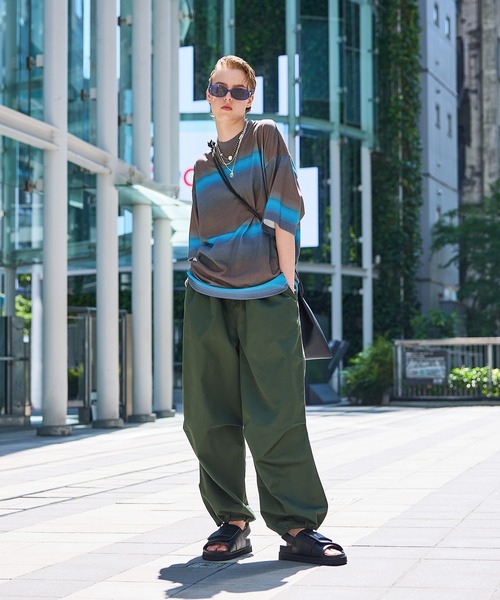 ENDER PRODUCTS（エンダープロダクツ）の「グラデーションパターン ビッグシルエットクルーネックTシャツ【ENDER PRODUCTS/エンダープロダクツ】（Tシャツ/カットソー・メンズ・グリーン/ブルー/オレンジ・M/L）」の10枚目の写真