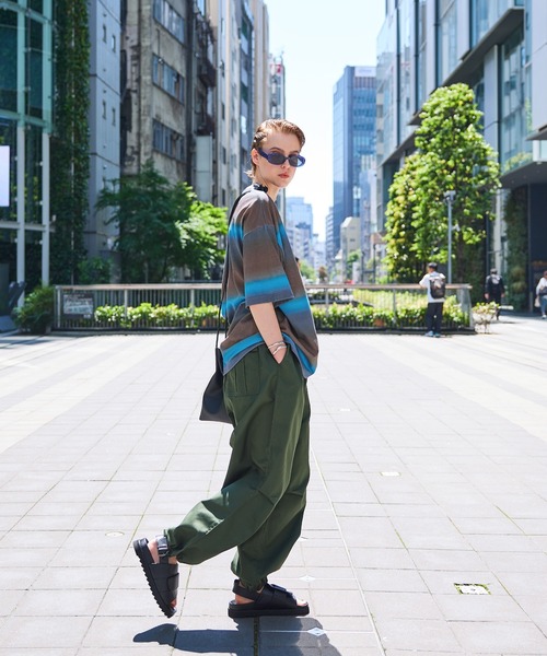 ENDER PRODUCTS（エンダープロダクツ）の「グラデーションパターン ビッグシルエットクルーネックTシャツ【ENDER PRODUCTS/エンダープロダクツ】（Tシャツ/カットソー・メンズ・グリーン/ブルー/オレンジ・M/L）」の11枚目の写真