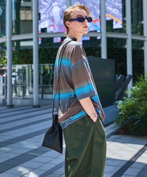 ENDER PRODUCTS（エンダープロダクツ）の「グラデーションパターン ビッグシルエットクルーネックTシャツ【ENDER PRODUCTS/エンダープロダクツ】（Tシャツ/カットソー・メンズ・グリーン/ブルー/オレンジ・M/L）」の12枚目の写真