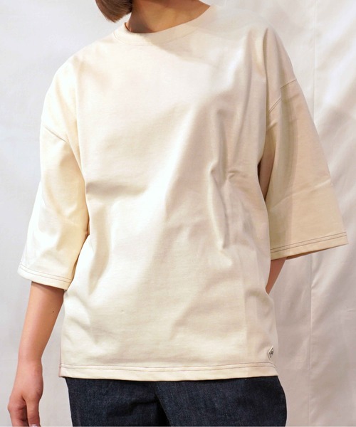 BROOKLYN OVERALL(ブルックリンオーバーオール)の「ヘムタックTシャツ(Tシャツ/カットソー・レディース・オフホワイト/ベージュ/アッシュグレー/ブラウン・FREE)」の4枚目の写真