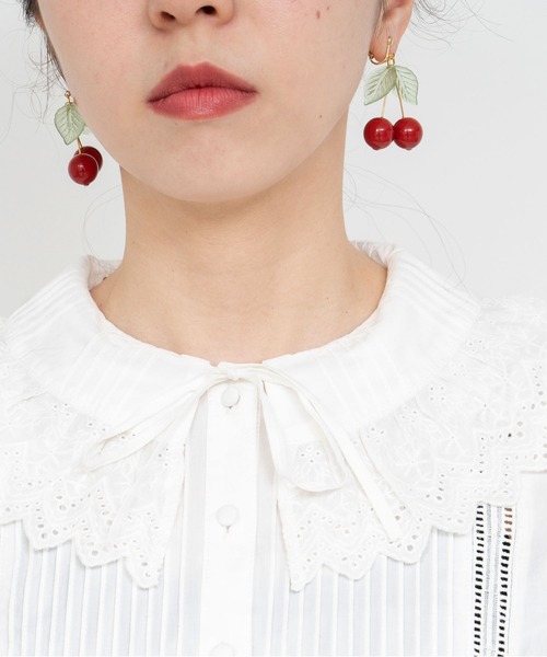 Dot＆Stripes CHILD WOMAN（ドットアンドストライプス　チャイルドウーマン）の「チェリーモチーフイヤリング（イヤリング・レディース・レッド・FREE）」の5枚目の写真