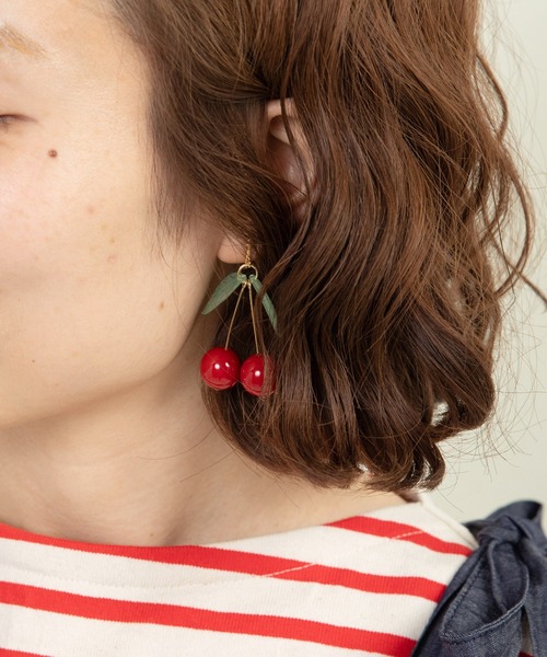 Dot&Stripes CHILD WOMAN(ドットアンドストライプス チャイルドウーマン)の「チェリーモチーフイヤリング(イヤリング・レディース・レッド・FREE)」の20枚目の写真