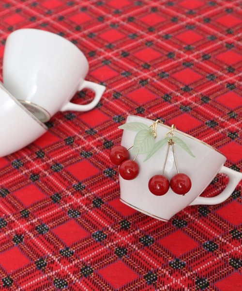 Dot&Stripes CHILD WOMAN(ドットアンドストライプス チャイルドウーマン)の「チェリーモチーフイヤリング(イヤリング・レディース・レッド・FREE)」の19枚目の写真