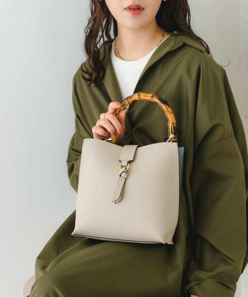 RODE SKO(ロデスコ)の「バンブー風バイカラーバッグ(ハンドバッグ・レディース・ホワイト/ブラック/ブルー/ブラウン系その他/ライトグレー・ONE)」の21枚目の写真