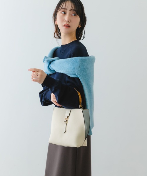 RODE SKO(ロデスコ)の「バンブー風バイカラーバッグ(ハンドバッグ・レディース・ホワイト/ブラック/ブルー/ブラウン系その他/ライトグレー・ONE)」の13枚目の写真