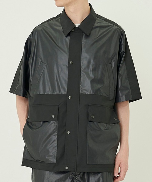 UNITED TOKYO（ユナイテッドトウキョウ）の「WAX VINTAGE M-65シャツ(半袖)（シャツ/ブラウス・メンズ・ダークグレー/ブラック・1/2）」の2枚目の写真