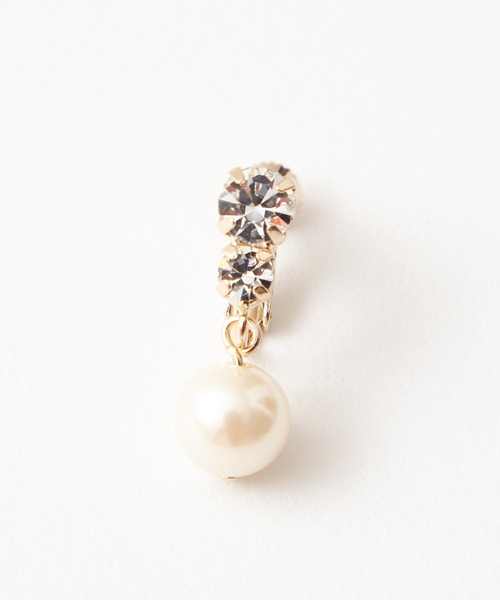 AIMER（エメ）の「2連ラインストーン×パールイヤリング（イヤリング・レディース・ゴールド/シルバー・FREE）」の3枚目の写真