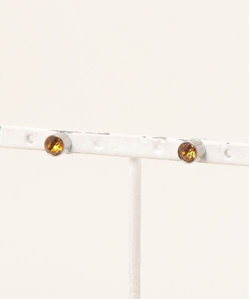 Fun & Daily（ファンアンドデイリー）の「F&D : カラーストーンマグネットクリップ（イヤリング・レディース・イエロー/ブラック/ブルー/クリア/グリーン/ピンク/レッド/ライトブルー・FREE）」の5枚目の写真