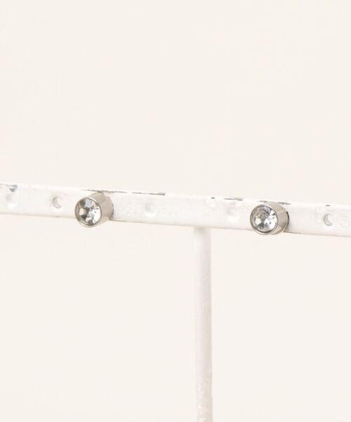 Fun & Daily（ファンアンドデイリー）の「F&D : カラーストーンマグネットクリップ（イヤリング・レディース・イエロー/ブラック/ブルー/クリア/グリーン/ピンク/レッド/ライトブルー・FREE）」の8枚目の写真