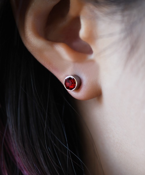 Fun & Daily（ファンアンドデイリー）の「F&D : カラーストーンマグネットクリップ（イヤリング・レディース・イエロー/ブラック/ブルー/クリア/グリーン/ピンク/レッド/ライトブルー・FREE）」の7枚目の写真