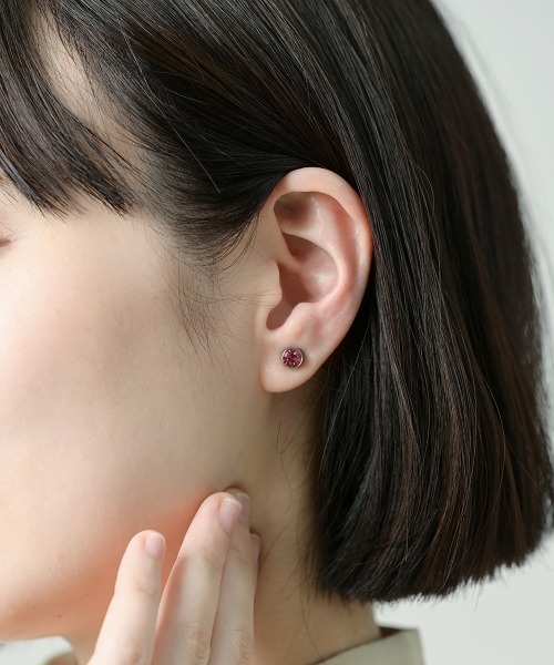 Fun & Daily（ファンアンドデイリー）の「F&D : カラーストーンマグネットクリップ（イヤリング・レディース・イエロー/ブラック/ブルー/クリア/グリーン/ピンク/レッド/ライトブルー・FREE）」の15枚目の写真