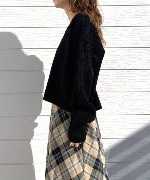 Q（キュー）の「ケーブルニット（ニット/セーター・レディース・ベージュ/ブラック・MEDIUM）」の4枚目の写真