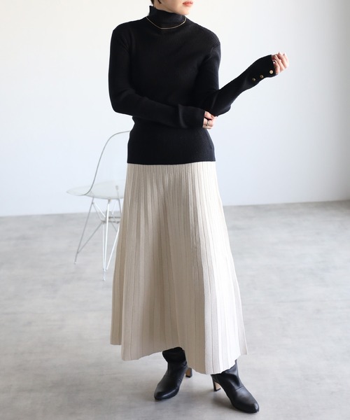 ap retro（アプレトロ）の「袖ボタンハイネックニット / リブハイネックニット（ニット/セーター・レディース・ブルー/ベージュ/チャコールグレー/ブラック/アイボリー・FREE）」の18枚目の写真