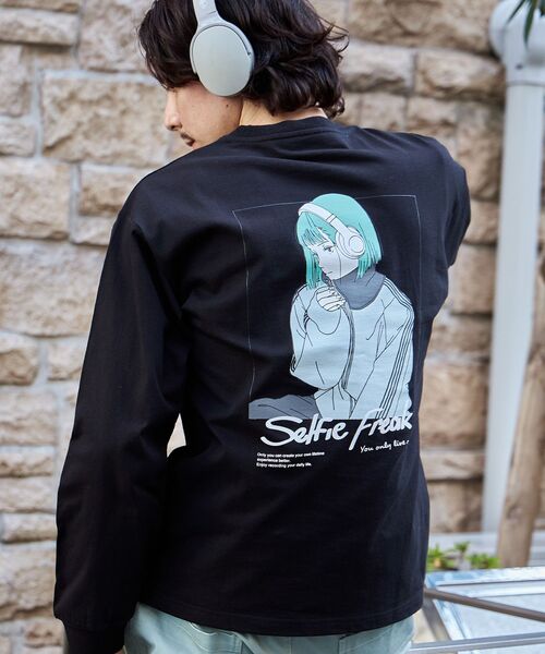 TIMELY WARNING（タイムリーワーニング）の「【SELFIE GIRL】イラストバックプリントビックシルエットロンT（Tシャツ/カットソー・メンズ・その他2/その他1/ホワイト/ブラック/その他3/その他5/その他4/その他6・LARGE/MEDIUM）」の3枚目の写真