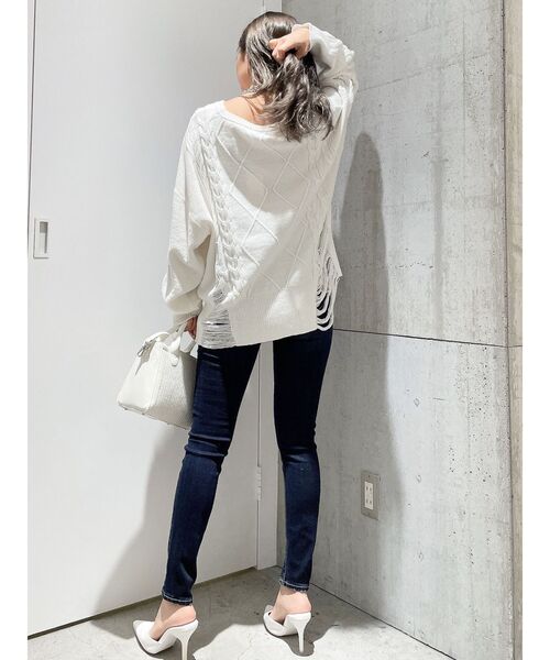 GYDA（ジェイダ）の「ハイウエストVカットダメージスキニーデニムパンツ（デニムパンツ・レディース・ライトブルー/インディゴブルー・SMALL/MEDIUM/X-SMALL）」の18枚目の写真