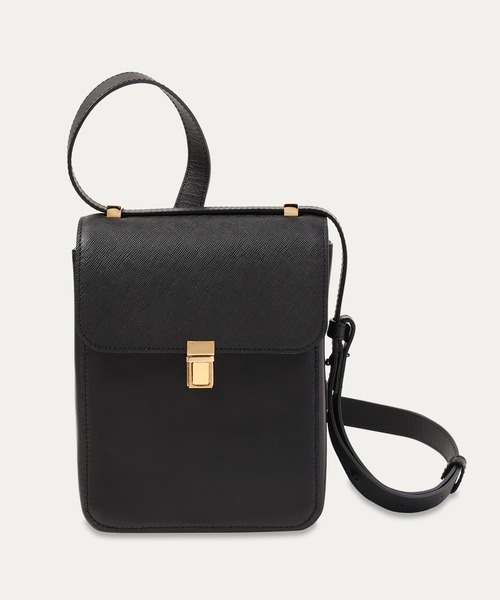 『りょう』CULLNI BG-043 ショルダーバッグ ブラック CULLNI（クルニ）の「Leather Looped Strap Mini Shoulder Bag