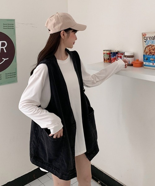 SEU(エスイーユー)の「デニムベスト フラップポケット付き オーバーサイズ ゆったり(ベスト・レディース・ブラック/ブルー・フリー)」の3枚目の写真