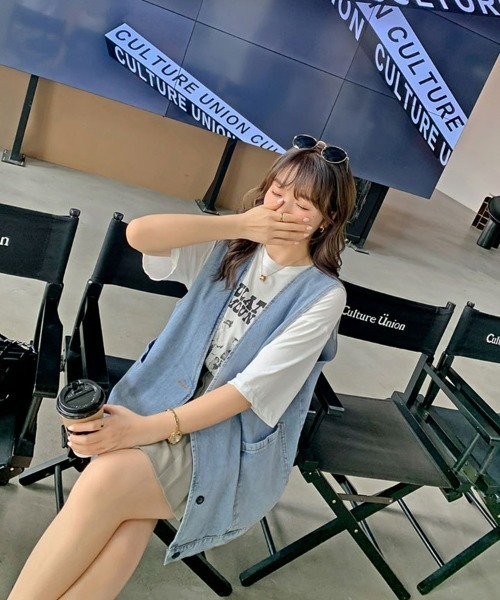 SEU(エスイーユー)の「デニムベスト フラップポケット付き オーバーサイズ ゆったり(ベスト・レディース・ブラック/ブルー・フリー)」の19枚目の写真