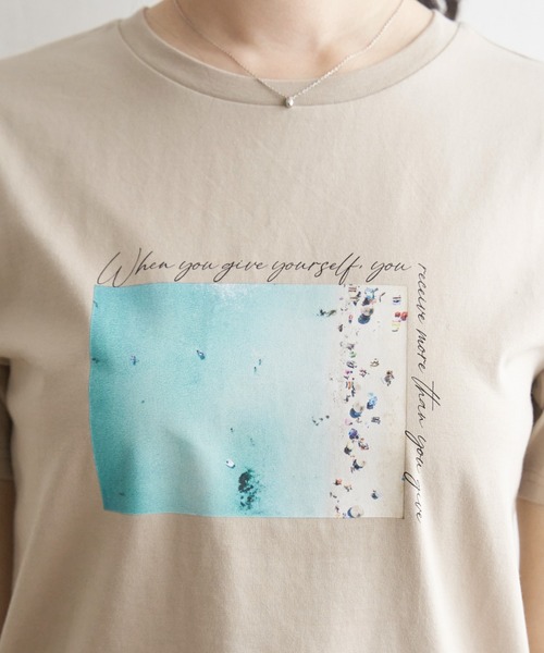ikka(イッカ)の「ロゴフォトプリントTシャツ(Tシャツ/カットソー・レディース・ベージュ/イエロー/オフホワイト/ホワイト・S/L/M)」の16枚目の写真