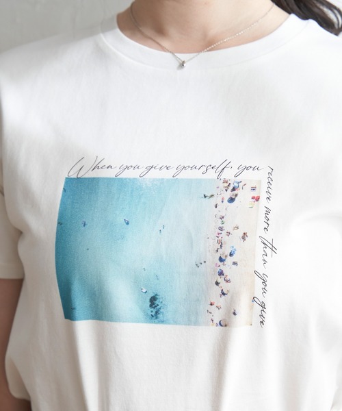 ikka(イッカ)の「ロゴフォトプリントTシャツ(Tシャツ/カットソー・レディース・ベージュ/イエロー/オフホワイト/ホワイト・S/L/M)」の14枚目の写真