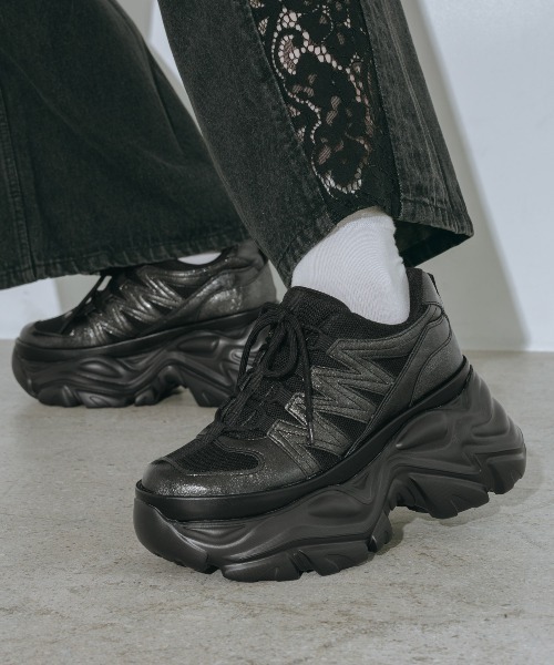 PAGEBOY(ページボーイ)の「プラットチャンキースニーカー【3サイズ展開・軽量】(スニーカー・レディース・オフホワイト/ブラック/グレー/ホワイト系その他/ブラック系その他/グレー系その他/ベージュ系その他/ホワイト×グリーン/ブラック系その他2・MEDIUM/LARGE/SMALL)」の6枚目の写真