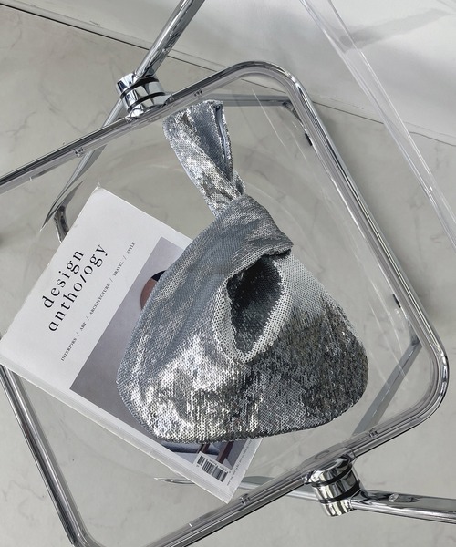 AS KNOW AS plus（アズノゥアズプラス）の「キラキラ スパンコールバッグ（ハンドバッグ・レディース・ブラック/シルバー・FREE）」の6枚目の写真