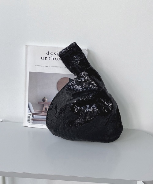 AS KNOW AS plus（アズノゥアズプラス）の「キラキラ スパンコールバッグ（ハンドバッグ・レディース・ブラック/シルバー・FREE）」の14枚目の写真