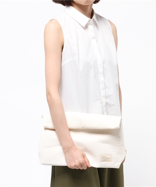 VENCEEXCHANGE（ヴァンスエクスチェンジ）の「コーデュロイクラッチバック（クラッチバッグ・レディース・ホワイト/その他21/ブルー/ネイビー・FREE）」の15枚目の写真