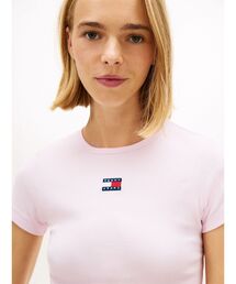 TOMMY JEANS（トミー ジーンズ）の「スリムバッジリブTシャツ（Tシャツ/カットソー）」