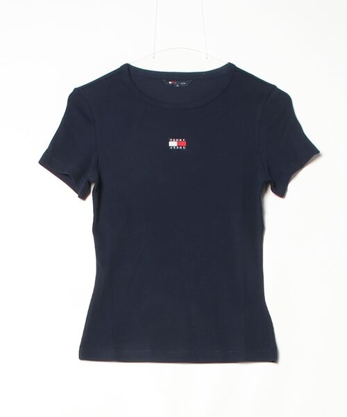 tommy jeans(トミー ジーンズ)の「スリムバッジリブTシャツ(Tシャツ/カットソー・レディース・パープル/ブラック/ホワイト/ピンク/ホワイト系/ネイビー/ブルー・MEDIUM/LARGE/X-SMALL/SMALL)」の16枚目の写真