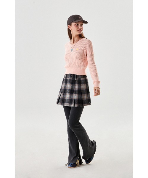 KIRSH（キルシー）の「KIRSH SMALL CHERRY V-NECK CABLE CROP KNIT/キルシー スモールチェリー Vネック ケーブル クロップ ニット（ニット/セーター・レディース・オートミール/サーモンピンク/ブラック・ONE SIZE）」の12枚目の写真