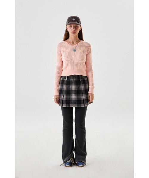 KIRSH（キルシー）の「KIRSH SMALL CHERRY V-NECK CABLE CROP KNIT/キルシー スモールチェリー Vネック ケーブル クロップ ニット（ニット/セーター・レディース・オートミール/サーモンピンク/ブラック・ONE SIZE）」の15枚目の写真