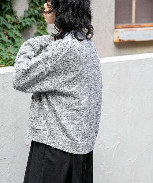 FORK&SPOON（フォークアンドスプーン）の「FORK&SPOON　ミックスヤーンVネックカーディガン（カーディガン/ボレロ・レディース・ネイビー/ベージュ・1）」の9枚目の写真