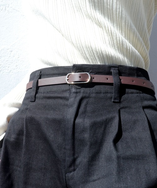 florist(フローリスト)の「オーバルフレーム細めレザーウエストベルト(ベルト・レディース・オフホワイト/ブラック/ベージュ/ラベンダー/オレンジ/モカ/ホワイト/ピンク/キャメル/レッド・ONESIZE)」の4枚目の写真