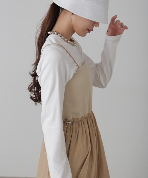 FREE'S MART（フリーズマート）の「◆異素材ドッキングキャミワンピース（ワンピース・レディース・ブラック/グレー/ベージュ・SMALL/MEDIUM）」の4枚目の写真