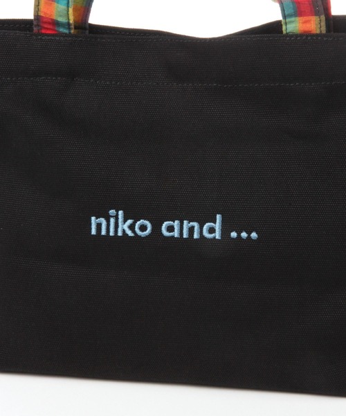 niko and...（ニコアンド）の「オリジナルニコロゴパッチワークハンドバッグ（トートバッグ・レディース・オフホワイト/ブルー/ブラック・0）」の7枚目の写真
