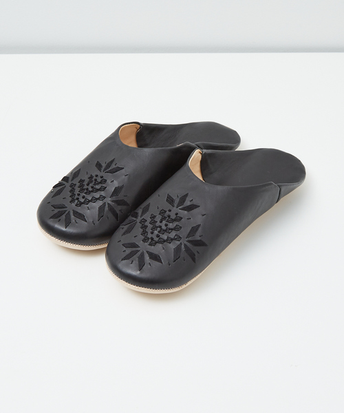 【MEN’S】刺繍バブーシュ ホリー（ルームシューズ/スリッパ）｜collex（コレックス） pattayablatt.com