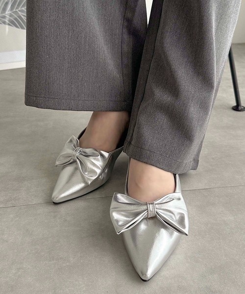 apres jour clair（アプレジュールクレア）の「【apres jour clair】2wayリボンフラットシューズ【ZOZOTOWN限定アイテム】（パンプス・レディース・ブラック/シルバー・SMALL/X-LARGE/MEDIUM/LARGE）」の4枚目の写真