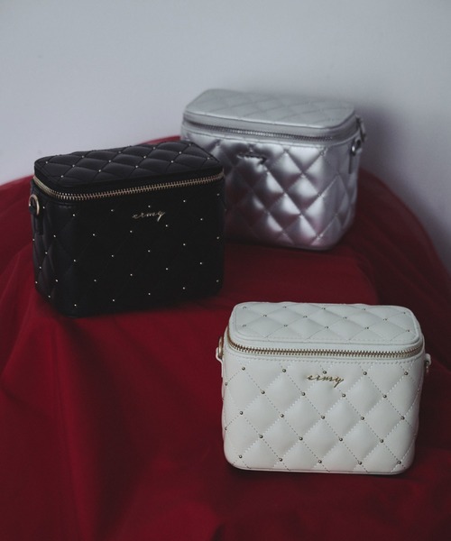 EIMY ISTOIRE（エイミーイストワール）の「キルティングスタッズミニショルダーバッグ（ショルダーバッグ・レディース・シルバー/ブラック/アイボリー/ベージュ・F）」の4枚目の写真