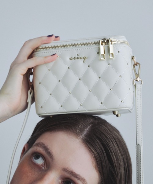 EIMY ISTOIRE（エイミーイストワール）の「キルティングスタッズミニショルダーバッグ（ショルダーバッグ・レディース・シルバー/ブラック/アイボリー/ベージュ・F）」の17枚目の写真