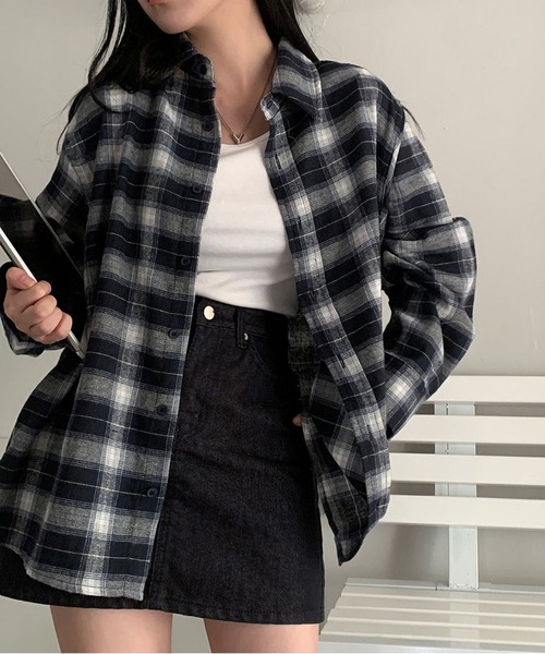 MAISON DE THERESE(メゾン ド テレーズ)の「ゆったりチェックのシャツ(シャツ/ブラウス・レディース・ネイビー・M/S)」の1枚目の写真