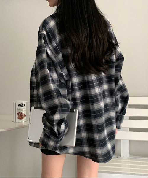 MAISON DE THERESE(メゾン ド テレーズ)の「ゆったりチェックのシャツ(シャツ/ブラウス・レディース・ネイビー・M/S)」の13枚目の写真