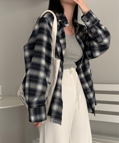 MAISON DE THERESE(メゾン ド テレーズ)の「ゆったりチェックのシャツ(シャツ/ブラウス・レディース・ネイビー・M/S)」の8枚目の写真