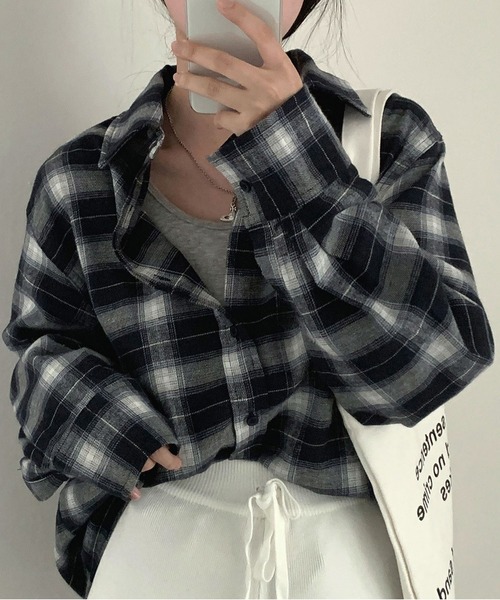 MAISON DE THERESE(メゾン ド テレーズ)の「ゆったりチェックのシャツ(シャツ/ブラウス・レディース・ネイビー・M/S)」の9枚目の写真