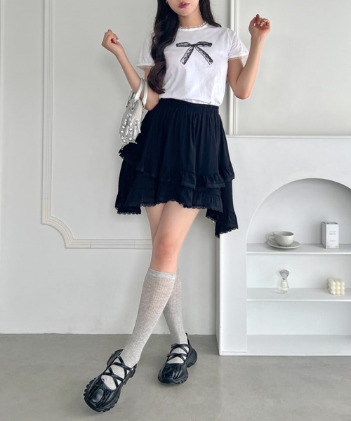 Loueme(ルエム)の「フリルトリムレースリボンTシャツ(Tシャツ/カットソー・レディース・ホワイト/ブラック・FREE)」の13枚目の写真