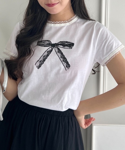 Loueme(ルエム)の「フリルトリムレースリボンTシャツ(Tシャツ/カットソー・レディース・ホワイト/ブラック・FREE)」の16枚目の写真