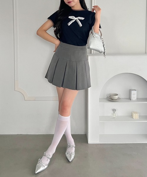 Loueme(ルエム)の「フリルトリムレースリボンTシャツ(Tシャツ/カットソー・レディース・ホワイト/ブラック・FREE)」の9枚目の写真