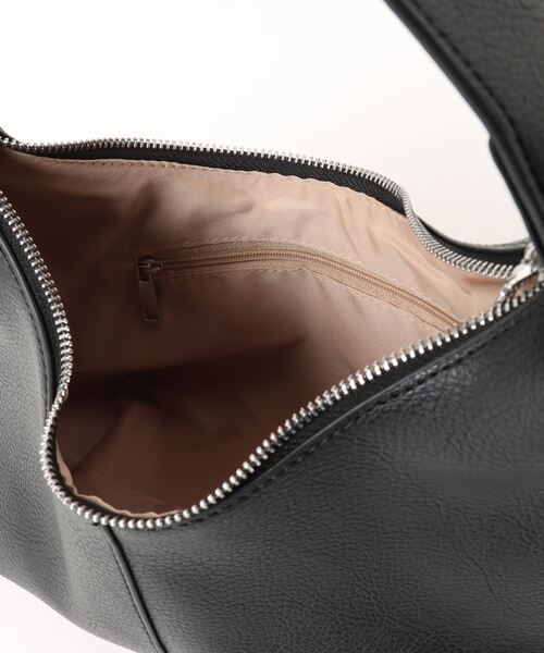 LA VORAGINE（ラ ヴォラジネ）の「ワンハンドルハーフムーン ラウンドショルダーバッグ（ショルダーバッグ・レディース・ブラック/ホワイト/ベージュ/ダークブラウン/ブラウン/グリーン/ブルー・FREE）」の9枚目の写真